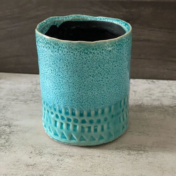 Hettie Happy Face Rustic Turquoise Blue Houseplant Pot Crock Handmade in UK 4.5" - Picture 2 of 5